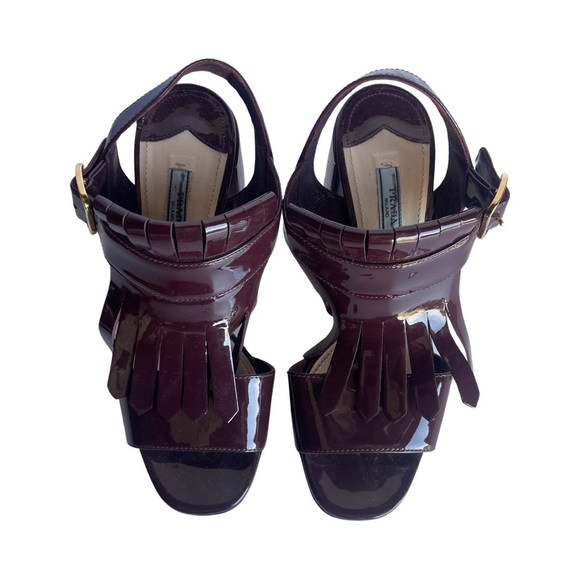 Prada burgundy patent leather open toe chunky heel sandals size 38.5 - Picture 2 of 7